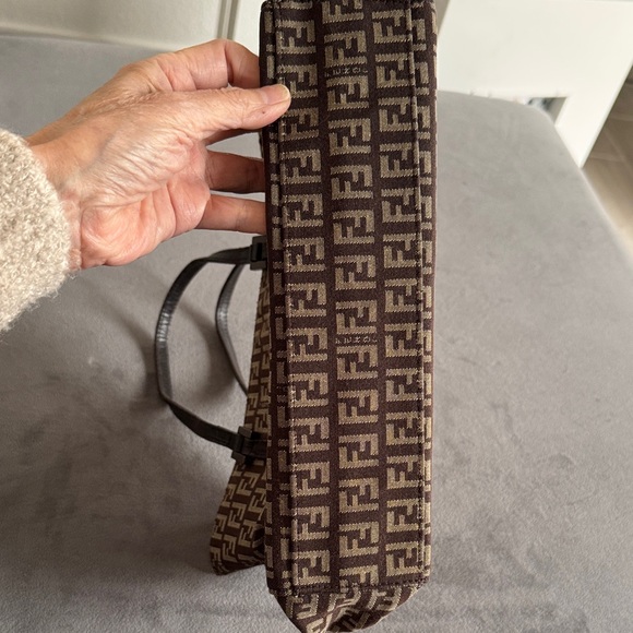Fendi Zucca tote Brown and Cream Tote - Picture 3 of 9